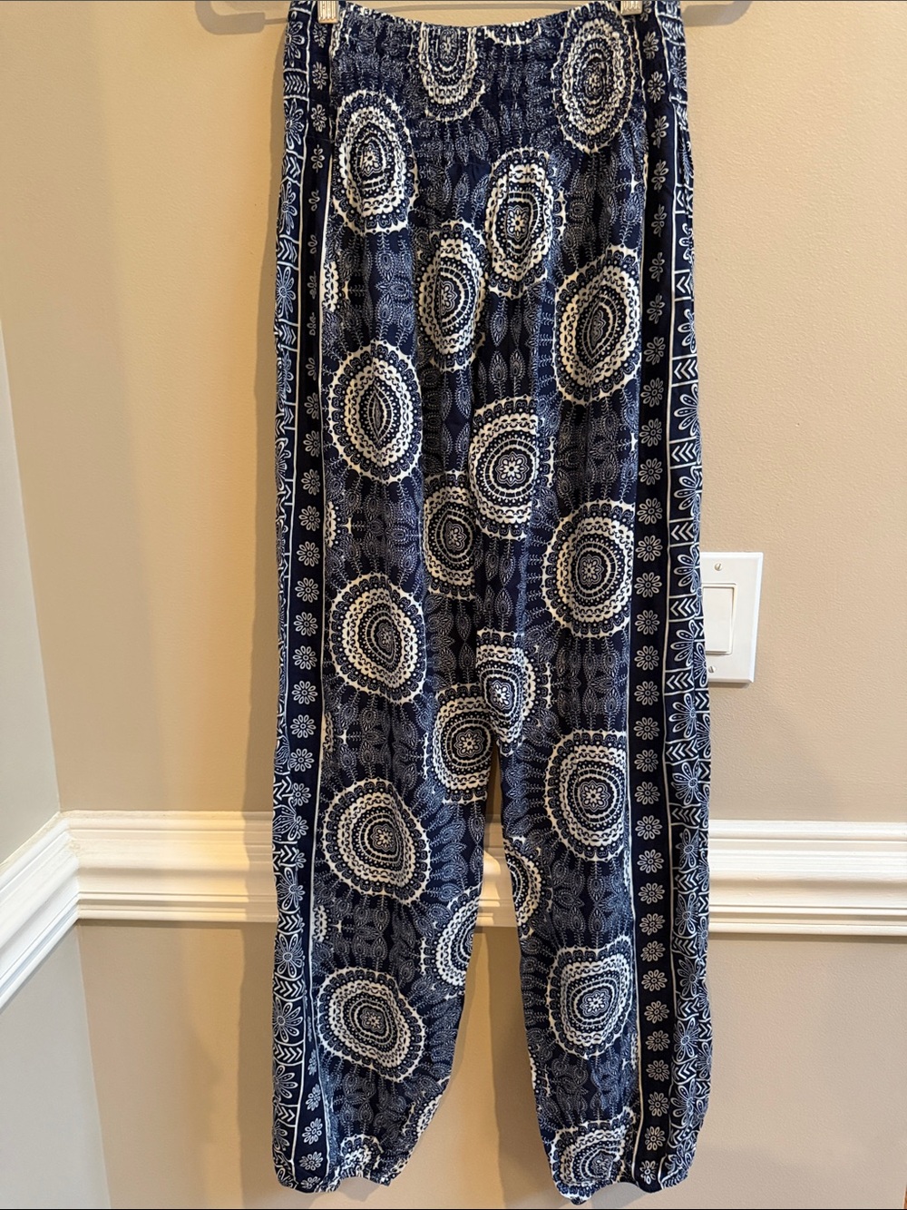 Lotus and Luna Como Harem Pants Small NWT